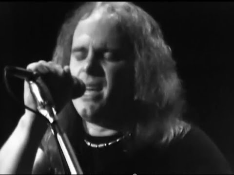 Lynyrd Skynyrd - Gimme Three Steps - 4/27/1975 - Winterland (Official)