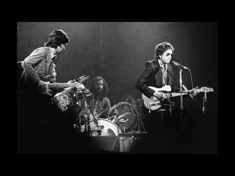 Mid-South Coliseum concert - Bob Dylan w/ The Band - 1974 live