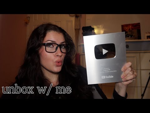 Unboxing my 100k subscribers plaque | thank you!