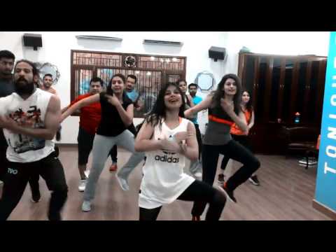 NAUGHTY BILLO | ZUMBA FITNESS | BOLLYWOOD FITNESS |ZIN  MANISHA