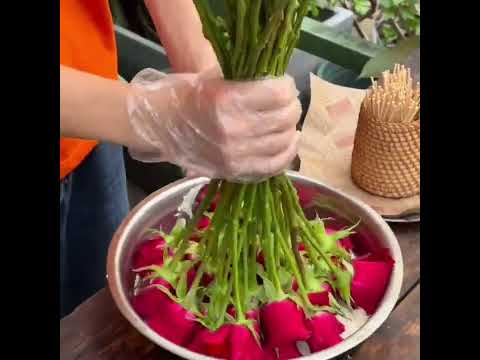 Fried roses（炸玫瑰花）, friends, do you want to try it? 🌹 #food #foodie