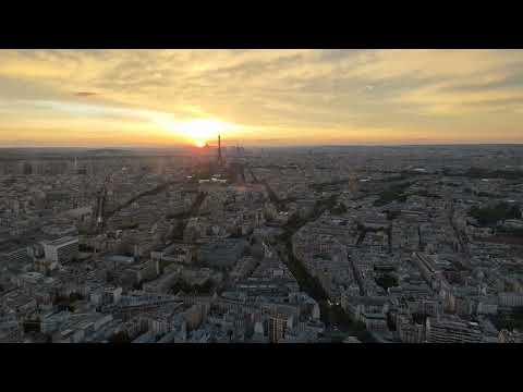 Sunset over Paris timelapse