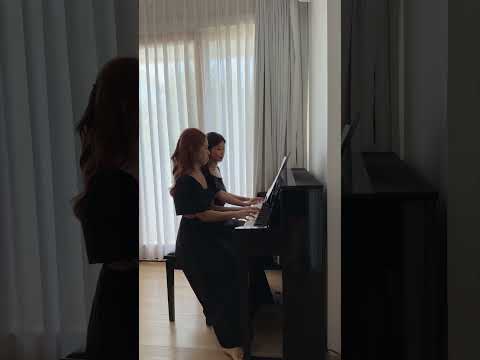 4 hands piano duet with @EmiWong #pianoduet #jaychoupiano #secretpianoduet