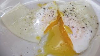 EGG OVER EASY - How to make PERFECT OVER EASY EGGS demonstration