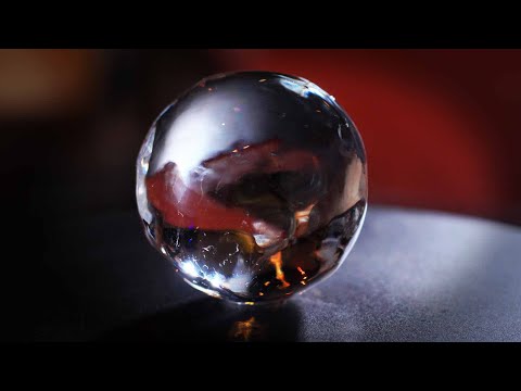 Round ice that is shaved by hand [ASMR] It's like a crystal ball!