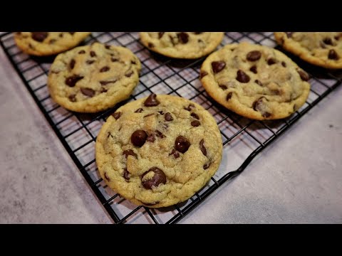 Get Bakery-style Chocolate Chip Cookies At Home | No Chilling Required!