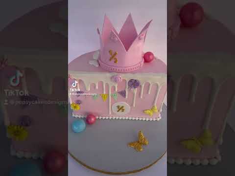 Just a half cake for your viewing pleasure.  Half birthday cake. #cake #crown #fyp #handmade #drip