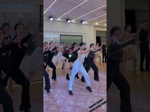 😝Let's dance APT with Teacher Zhang#dance #dancesport #ballroomdance #jive