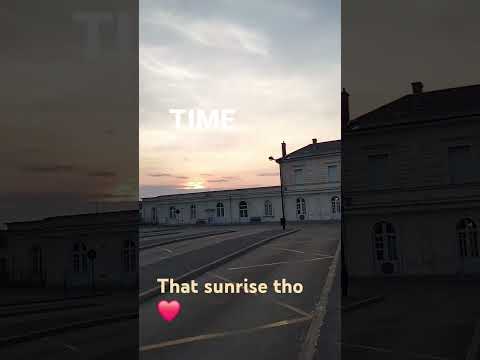 an amazing sunrise in France 🇫🇷 #solotravels #travelvlog #travel #solojourney #travelvlog #sunries