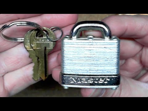 [177] Master Lock No 425 Padlock picked open