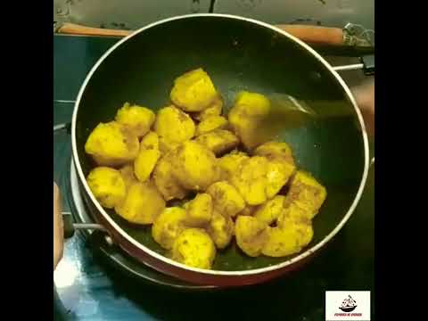 Achari Aloo | Poori #shorts #ytshorts #shortsfeed #priyankakevyanjan