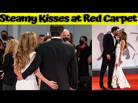 Jennifer Lopez and Ben Affleck Again Shared a Steamy Kiss PDA after First Red Carpet Appearance