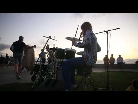 Comfortably Numb (cover)- Pink Floyd - Drum/Vocal/Kazoo