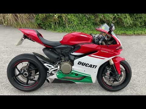 2017 DUCATI 1299 PANIGALE, 2610 MILES - WALKAROUND - COMPLETELY MOTORBIKES