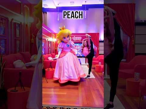 #ad I MET PRINCESS PEACH #PrincessPeachShowtime #NintendoCanada #shorts