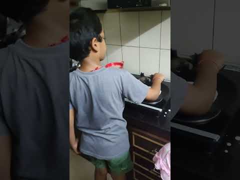 6years old making dosa