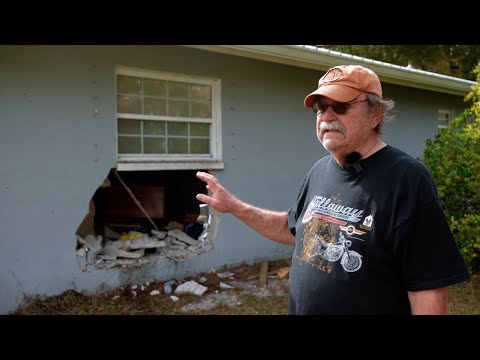 Car veers off I-75, smashes into North Fort Myers home