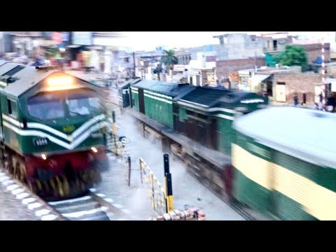 Dangerous & Best Speedy Trains Passings In Pakistan Railways