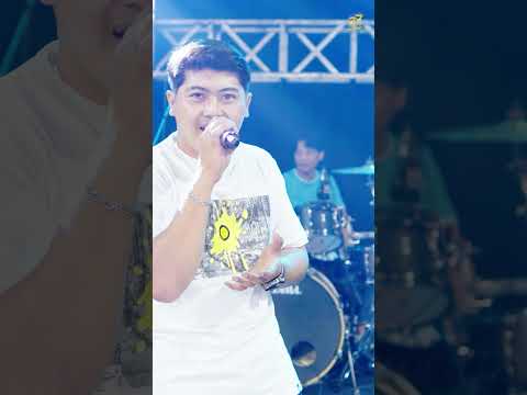 Tresnoku neng kowe, poll kae, Raono sing iso misahake.,. ( DELVA IRAWAN - SENENG ) #shorts