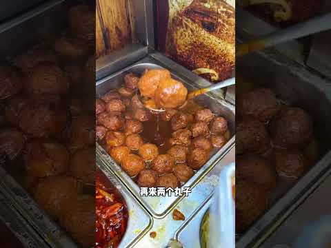 东北街头的12元盒饭自助，这物价简直了！ #路边摊美味