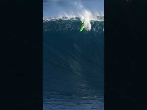 EXTREME BIG WAVE SURFING "JAWS" CRAZY WIPEOUT - JAMIE MITCHELL #Shorts