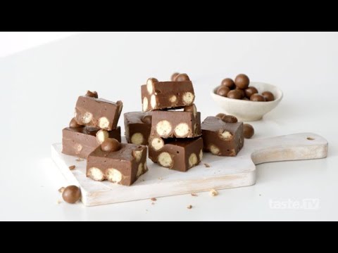 4-ingredient Maltesers slice - easy and delicious!