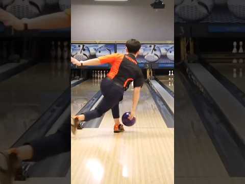 Slow Motion Bowling Approach #bowling #fun #venomshock #motiv #motivbowling