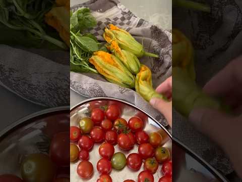 Easy summer pasta #summer #italianfood #garden #stardewvalley #tomato #healthy #pasta #edibleflower