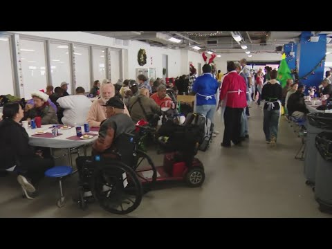 Father Joe's serves up one thousand holiday meals