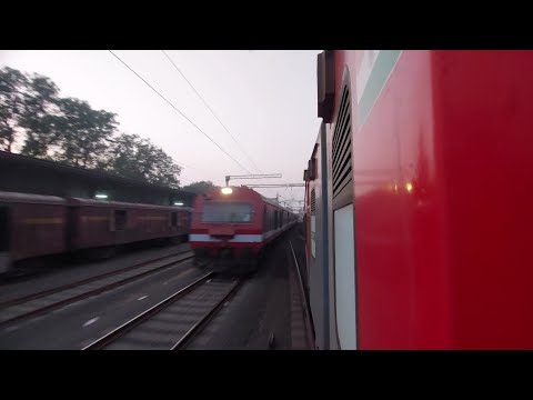 09429-Anand Khambhat Demu Special Crossing With Navjeevan Express And Arriving Anand Junction