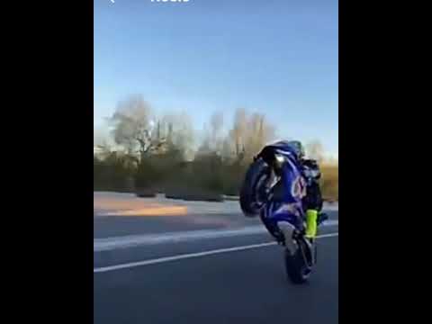 #Yamaha  #R1Wheelie  Whatsapp status on #YouTube 😘😱 #SuperBike  #Shorts