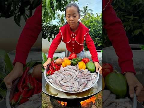 Yummy squid 🦑 cook with green pepper