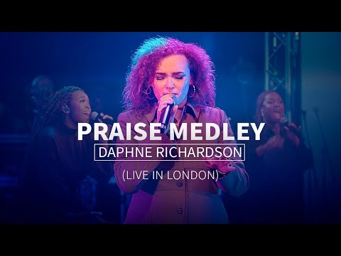 DAPHNE RICHARDSON - Praise Medley (Timeless One, Famous For, Worth It, I have Decided)  [LIVE]