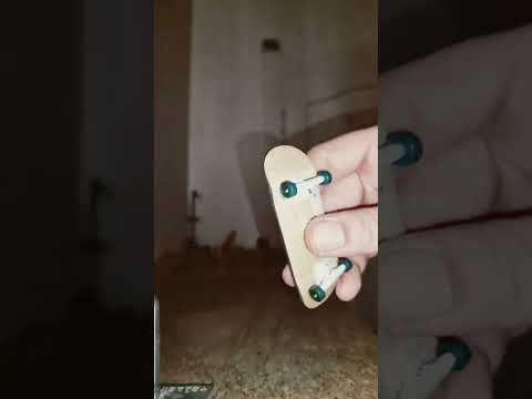 some nollie tricks out of 50-50's #fb #nollie #420 #diy  #fingerboardingisnotacrime #herzdeckz 💟