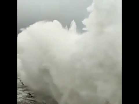 #cyclonetauktae #sea #mumbai #maharashtra #angrynature #nature #cyclone #rain #staysafe #shorts