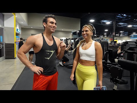 SHOULD GUYS APPROACH GIRLS AT THE GYM?