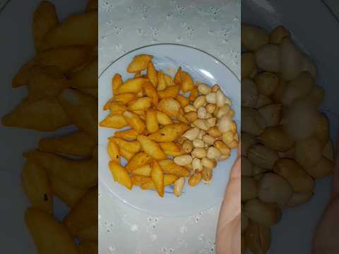 Small Party Food Ideas l Biscuits and Namkeen with Chips l Part 1 l #shorts #shortsfeed