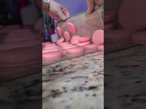 Italian macaron #macaron #italian #freetutorial #tutorial #cake #recipe #pastel #baker #fyp  #asmr