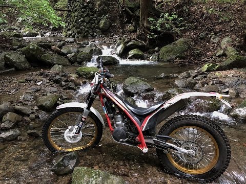 GASGAS TXT PRO 250 Commemorative photo at a mountain stream (iPhoneX)