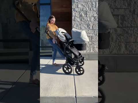 Bugaboo Donkey’s 2 WHEEL mode! 🤩 #shortvideo #short #shorts #babyproducts #bugaboo