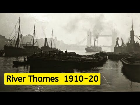 18 Vintage Historical Photos Showing the River Thames During the 1910s and 1920s