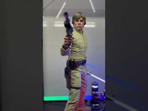 THE BEST LUKE SKYWALKER FIGURE? #hottoys #shorts #starwars #bespinluke #theempirestrikesback