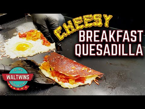 HOW TO MAKE A "NO TORTILLA" CHEESY BREAKFAST QUESADILLA ON THE GRIDDLE! EASY RECIPE (TIKTOK VIRAL)