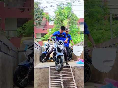 Yamaha Fzsv4 bike Unloding #bikers ##bikeunloding #videoviral #trending #foryoupagereels