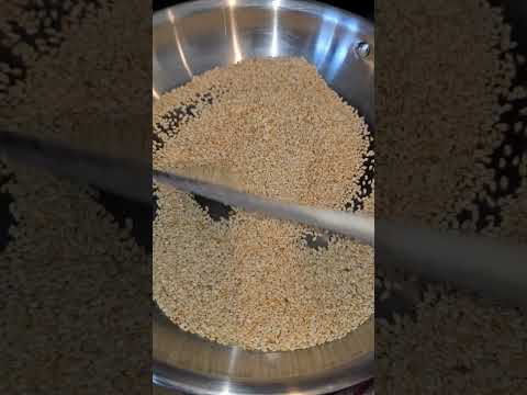 Toasting sesame seeds #sesameseeds #asmrsounds #asmr  #shorts