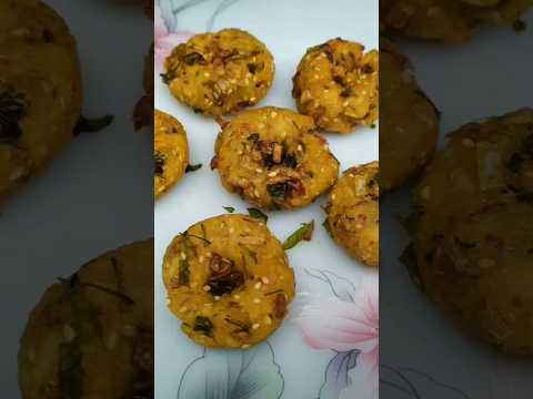 Murmura Vada #murmuravadalu #vada #murmurarecipe #puffedricerecipe #pelalu #shorts #trendingshorts