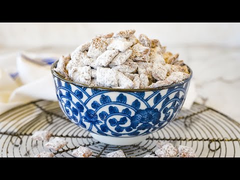 How to Make Muddy Buddies | An easy and quick recipe