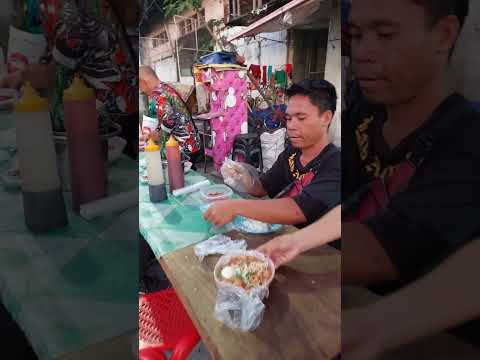 #Batchoy before riding a boat to #Surigao! #KalamiCebu at #Pier1 #Cebu 45 pesos only! #noodles