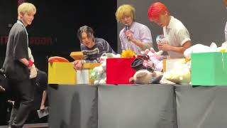 Their Reaction😂😂😂 [ATEEZ Bangkok Fansign]