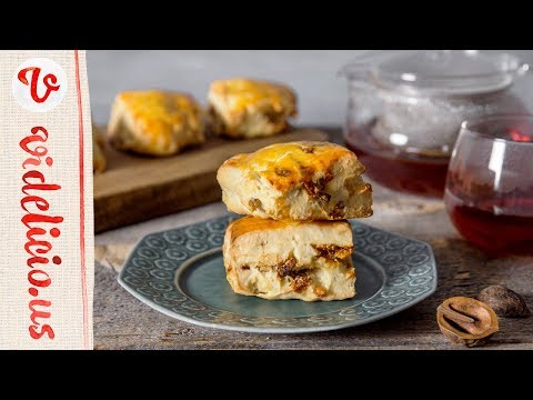 クリームをたっぷりつけてパクリ♪朝食にぴったりないちじくとくるみのスコーン｜How to make Fig & walnut scones